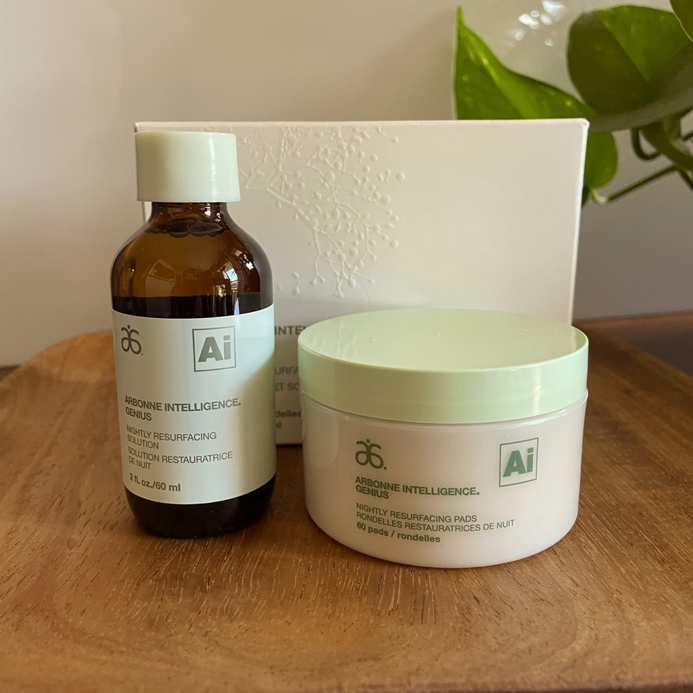 Arbonne Intelligence Genius Nightly Resurfacing Pads & Solution